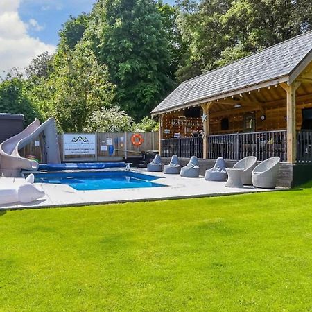 Luxurious Oasis Relax 32C Pool, Jacuzzi Games Bar Villa Deal Exterior foto