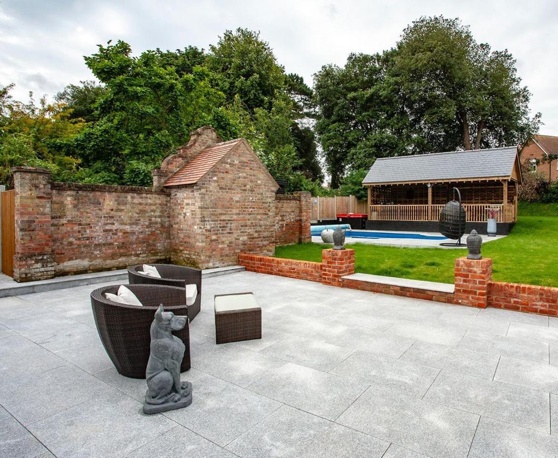Luxurious Oasis Relax 32C Pool, Jacuzzi Games Bar Villa Deal Exterior foto