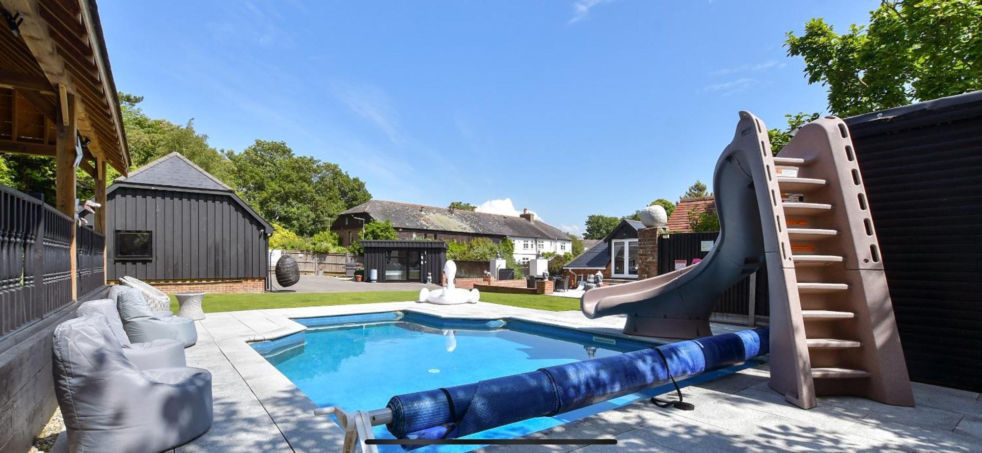 Luxurious Oasis Relax 32C Pool, Jacuzzi Games Bar Villa Deal Exterior foto